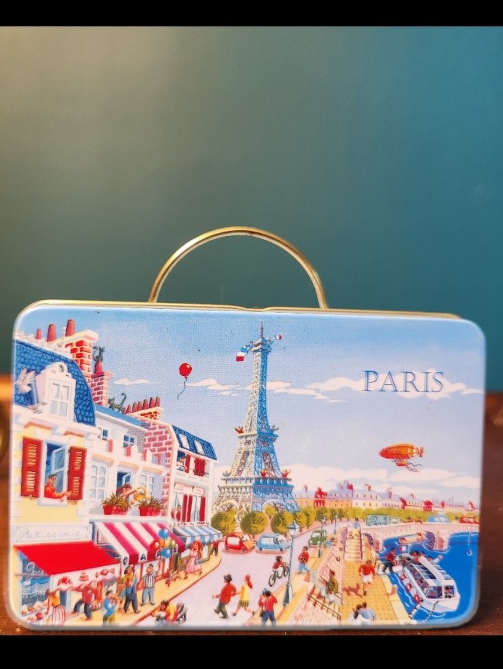 Paris France Eiffel Tower Scenic Metal Tin Box Souvenir Decorative Storage